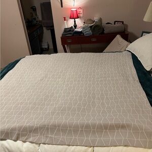 Threshold Reversible Knit Geo Throw Blanket Tan/ White